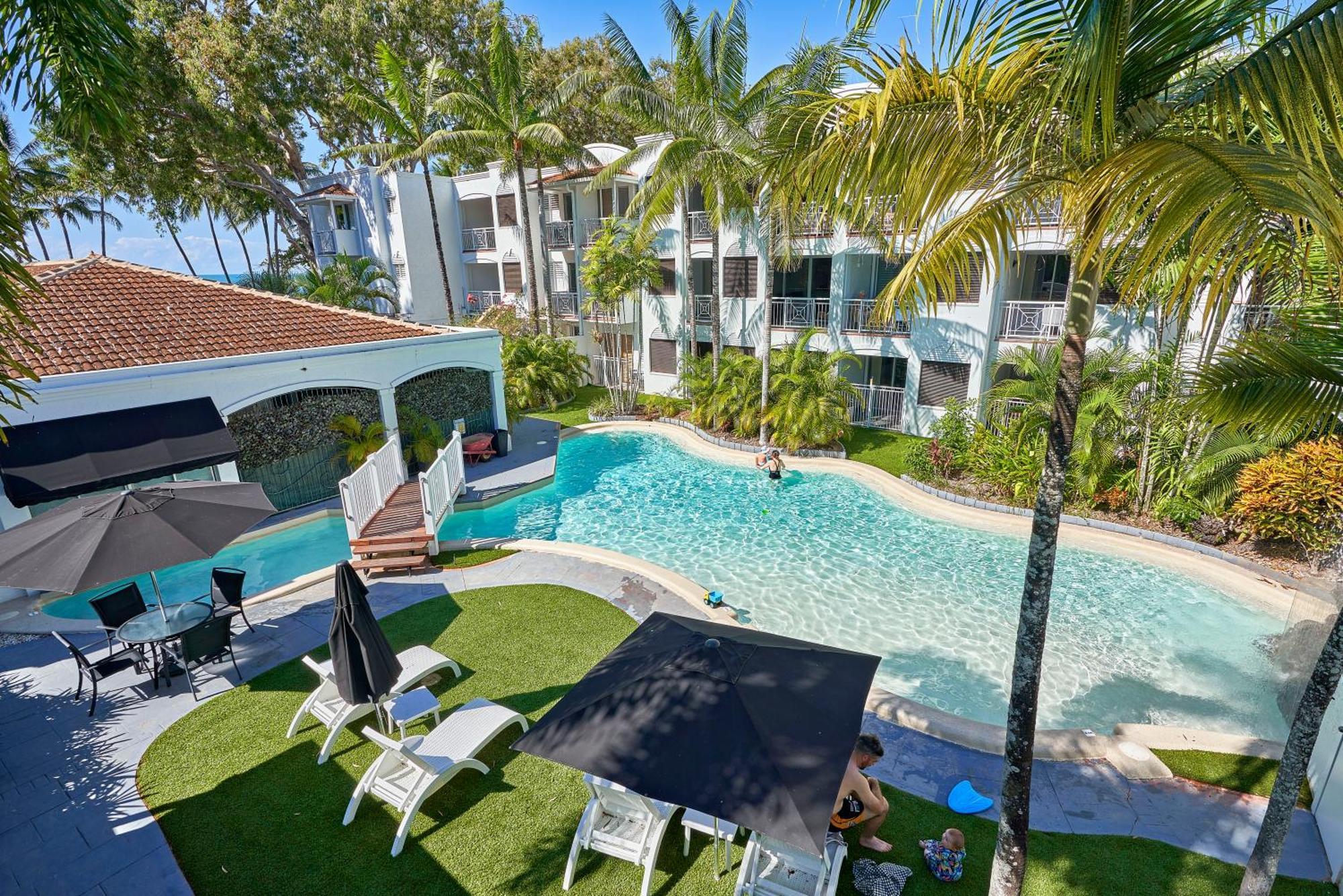 Alassio Apartments With Direct Pool Access Палм-Ков Екстер'єр фото